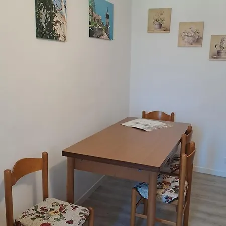 Casa Maria Lafinestrasulgarda Лимоне-суль-Гарда