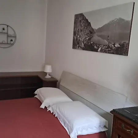 Casa Maria Lafinestrasulgarda Lejlighed *