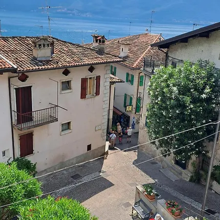 Casa Maria Lafinestrasulgarda Lejlighed *