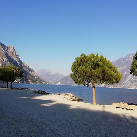 Casa Maria La Finestra Sul Garda Apartamento *
